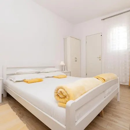 Liski Cove - Sea Star Apartmán *