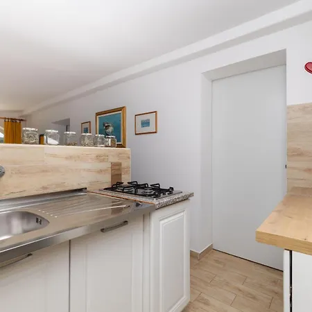 Liski Cove - Sea Star Apartmán *