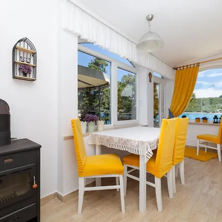 Liski Cove - Sea Star Apartmán Čunski